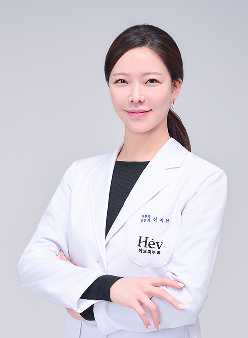 Dr. Ji-yeon Shin Clinic Director